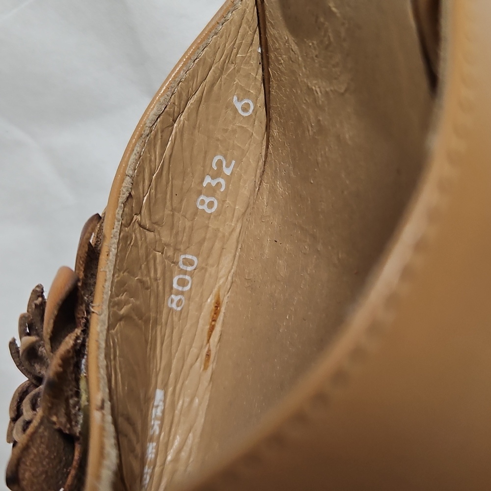 Tommy Bahama Mules All Leather Made in Spain 6M EUC Nude Natural Tan - Picture 9 of 10